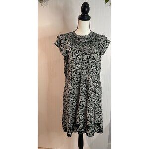 Loft Floral Black & White Dress With Ruffled Sleeves Size PL 100%Viscose